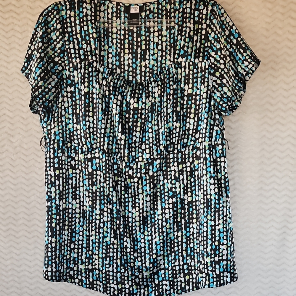 Studio 1940 Plus Size Black Patterned Blouse.